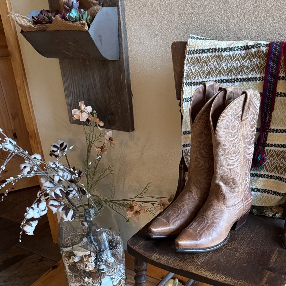 Hyer Boots "Road to Arizona" size 8.5 brown